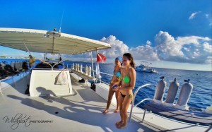 2014.11.Cayman.boat1w